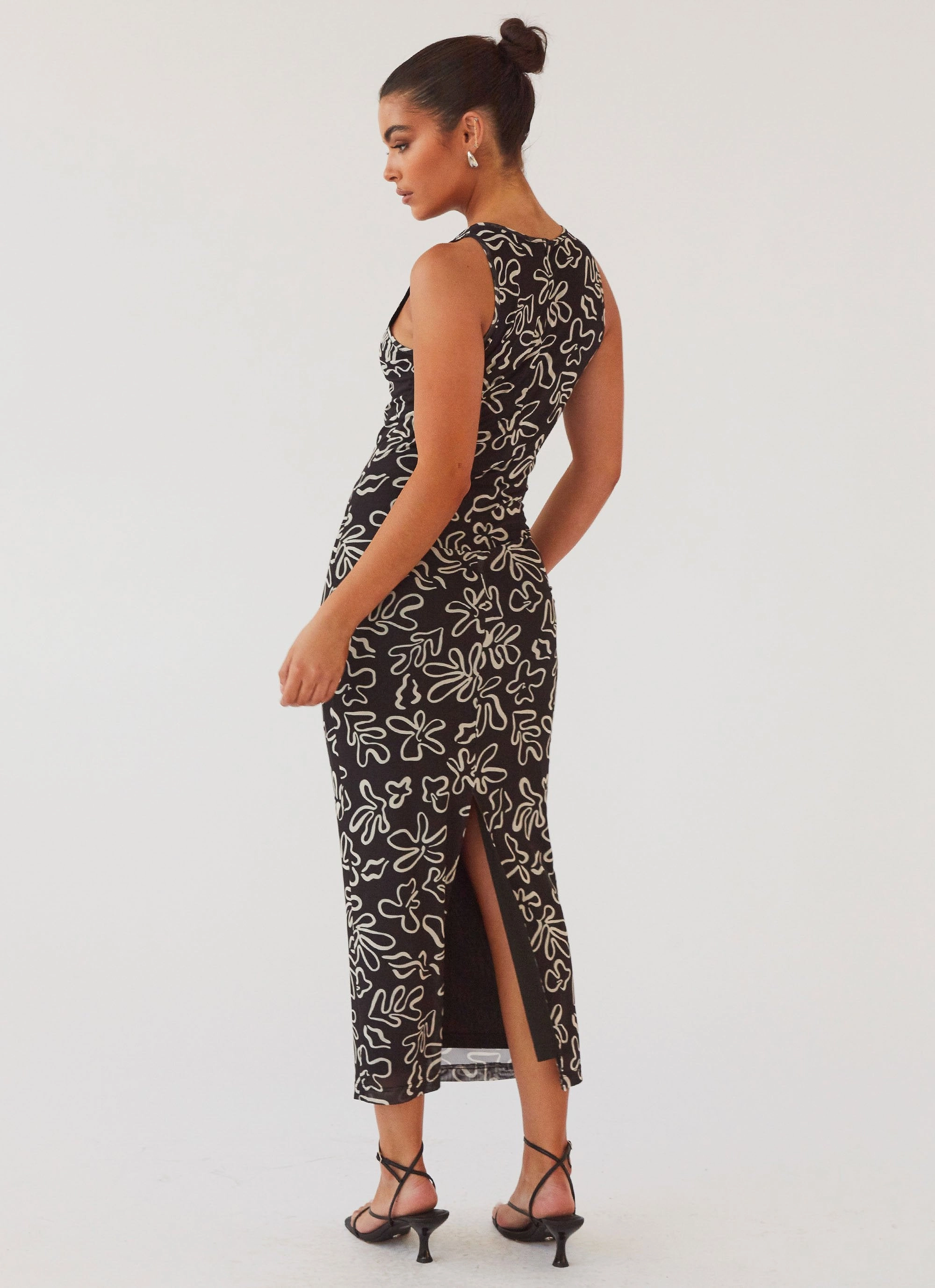 All Eyes On Me Maxi Dress - Petal Gloom Work-Ready Look Modern Finish