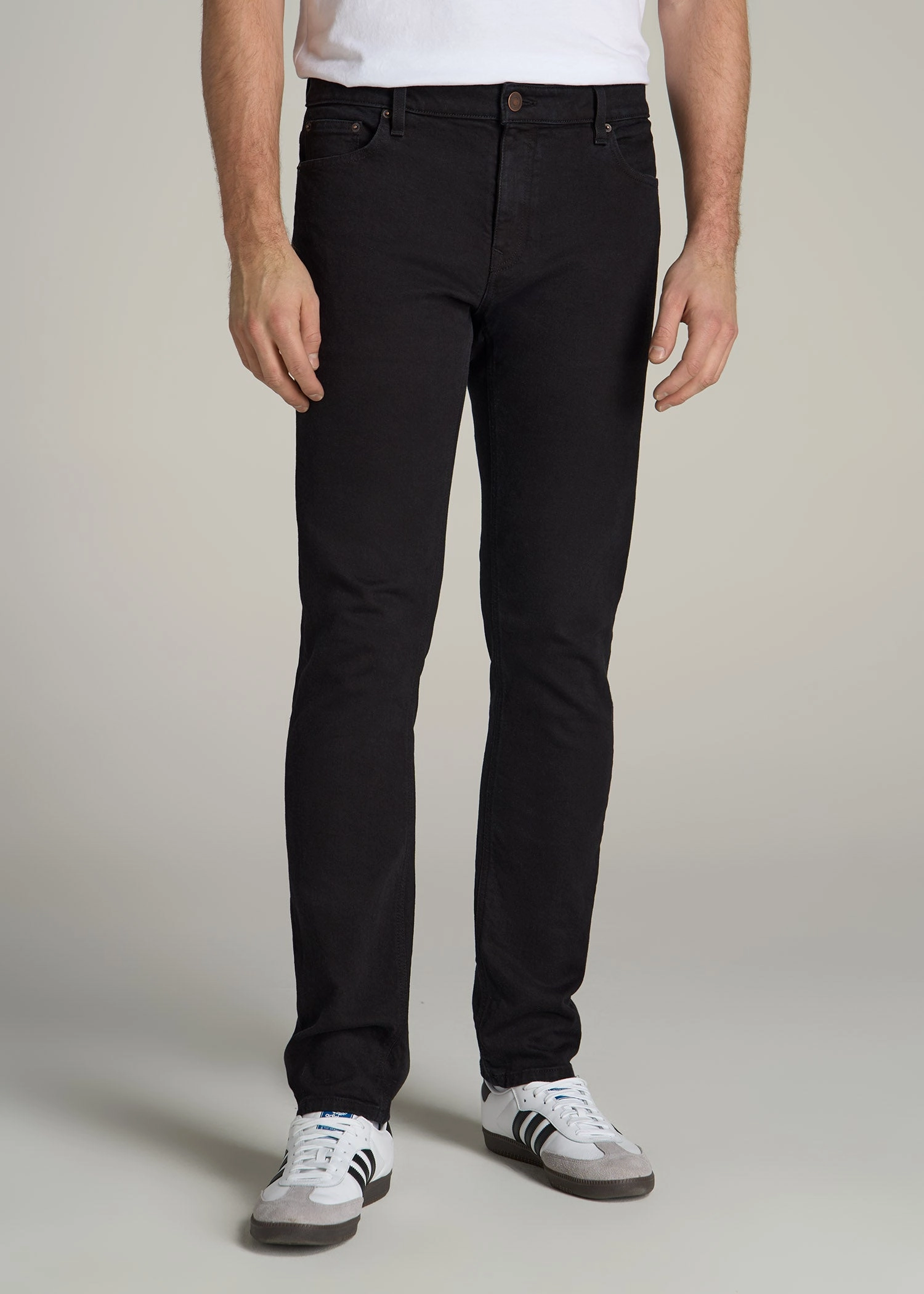 Home Comfort Party Look Modern Minimalist Chill Outfit Streetwear Fan Holiday Vibes Americana Collection Dylan Slim Fit Jeans For Tall Men in Lark Black