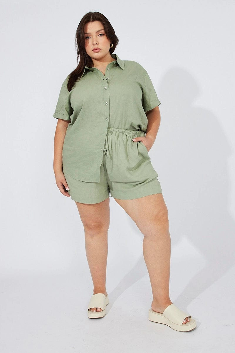 Green Shorts Mid Rise Linen Blend Bold Statement Smooth Flatlock Seams