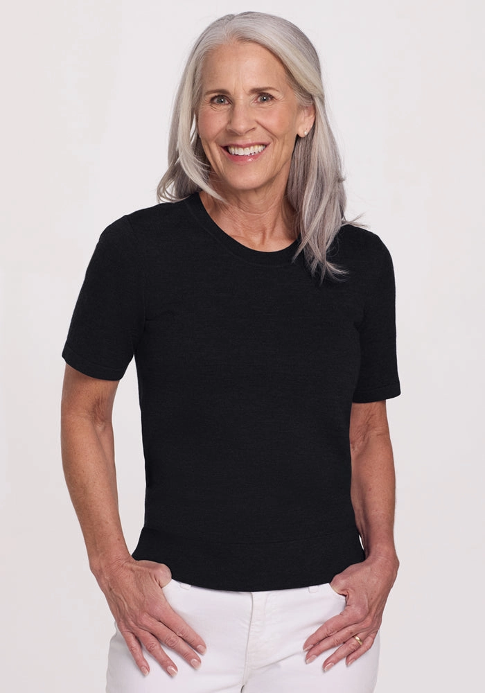 Anna Crew Sweater - Black product cycling suitability