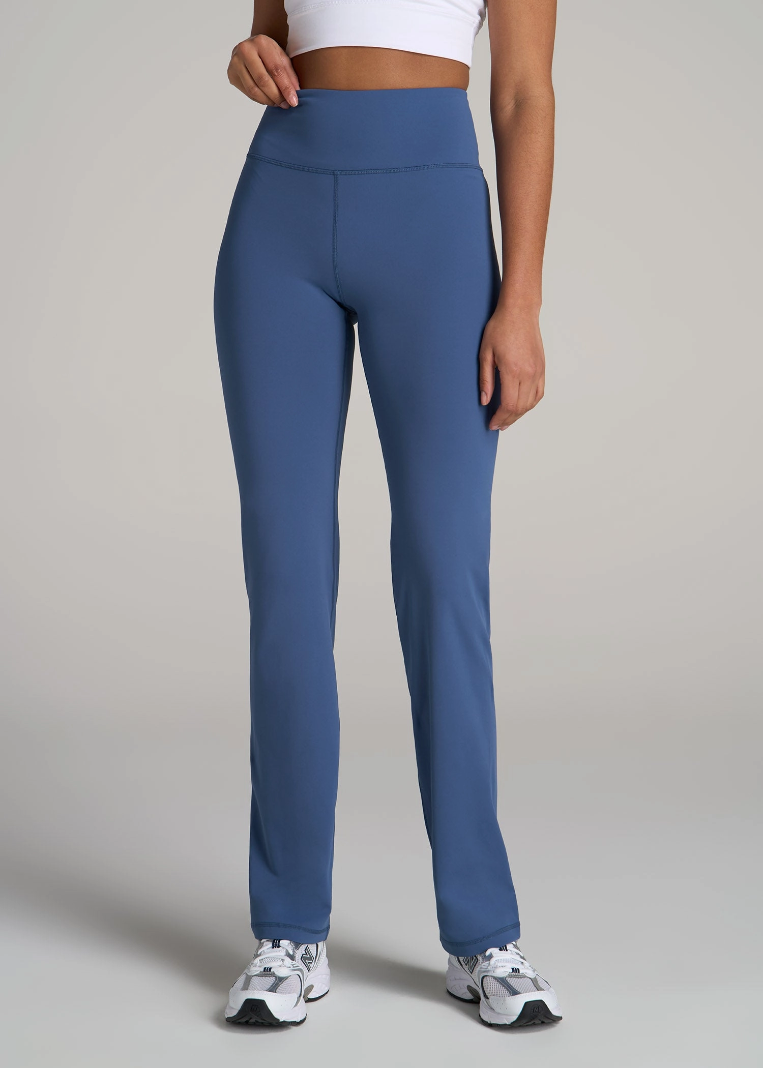 Chafe Resistant Edging Balance Straight Leg Leggings for Tall Women in Steel Blue