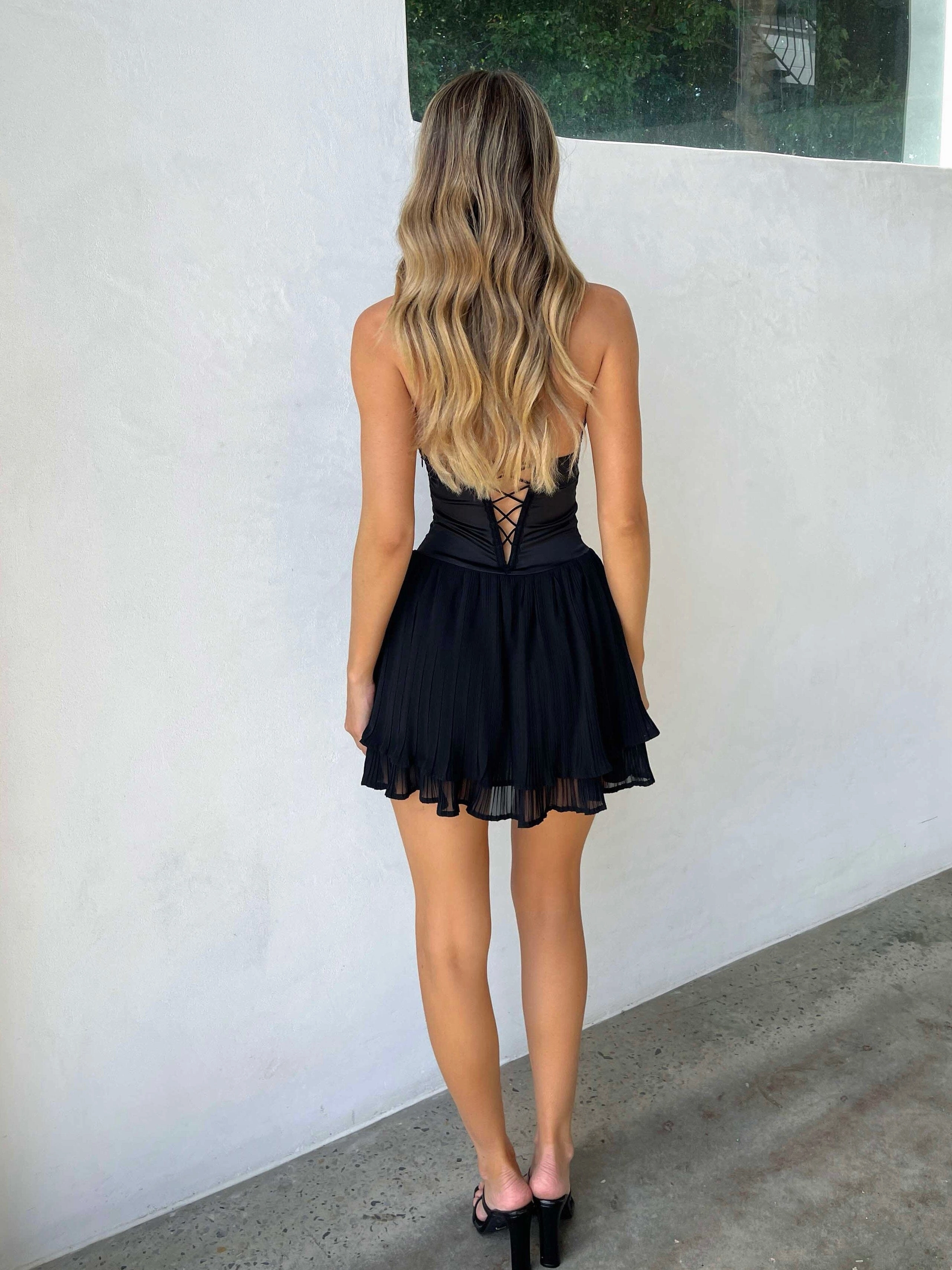 MON AMOUR MINI DRESS BLACK Daily Form Fit Base