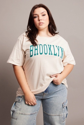 Elegant Detail Eco Conscious Production Beige Graphic T-shirt Short Sleeve Crew Neck Oversized