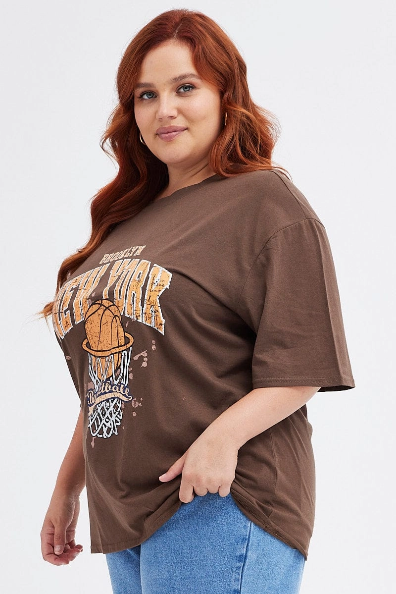 Brown Graphic T-shirt Short Sleeve Crew Neck Active Design Wear Urban Trend
