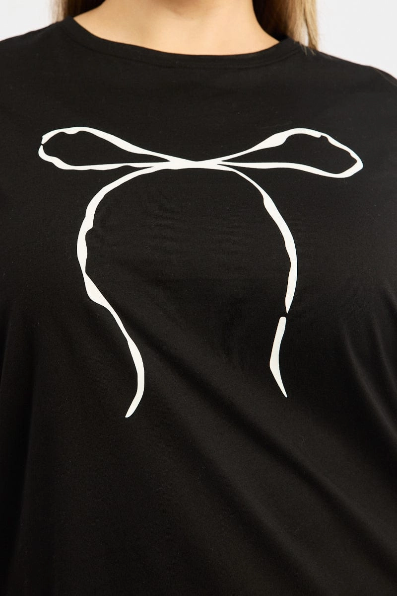 Cozy Layer Black Graphic T-shirt Short Sleeve