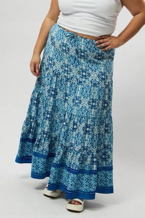 Blue Boho Elastic Waist Border Print Tiered Maxiskirt Balanced Outfit