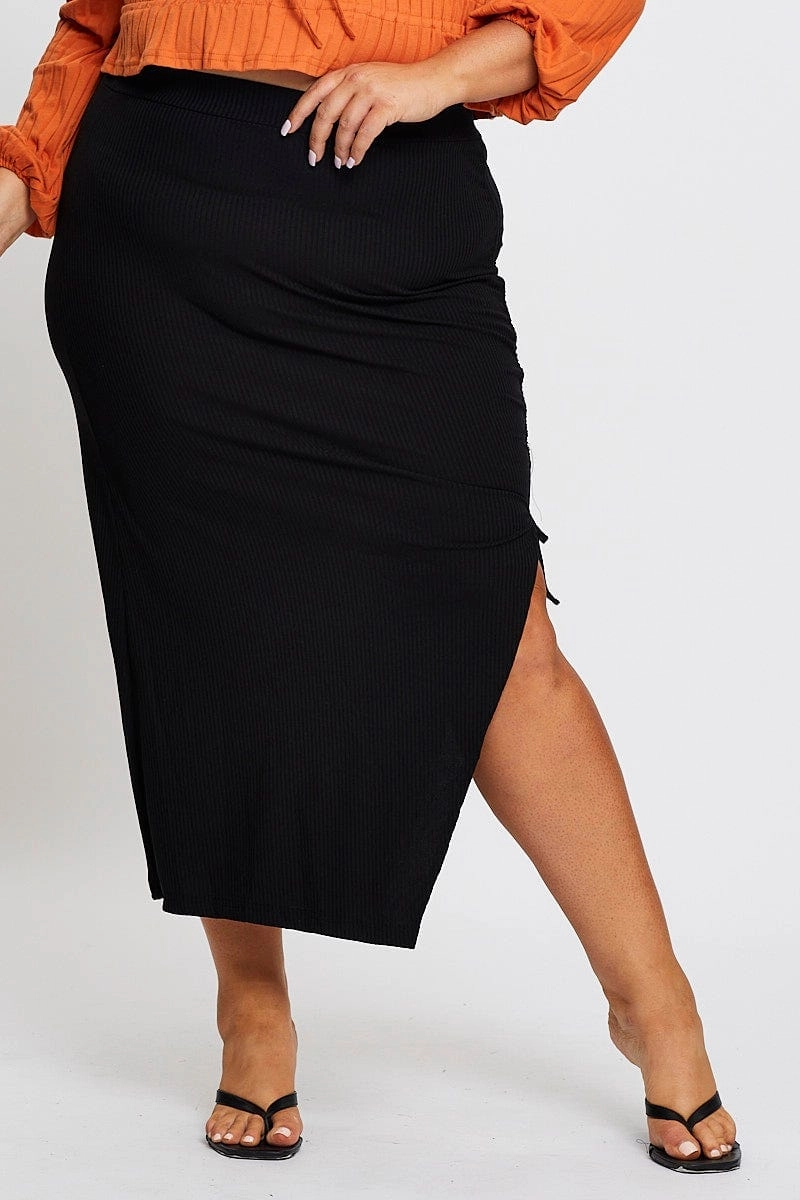 Urban Edge Outfit Moodset Black Rib Ruched Midi Skirt