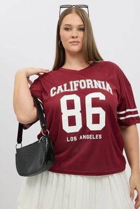 Red Graphic Tee Short Sleeve V Neck Flexible Shoulder Seams Travel Essential