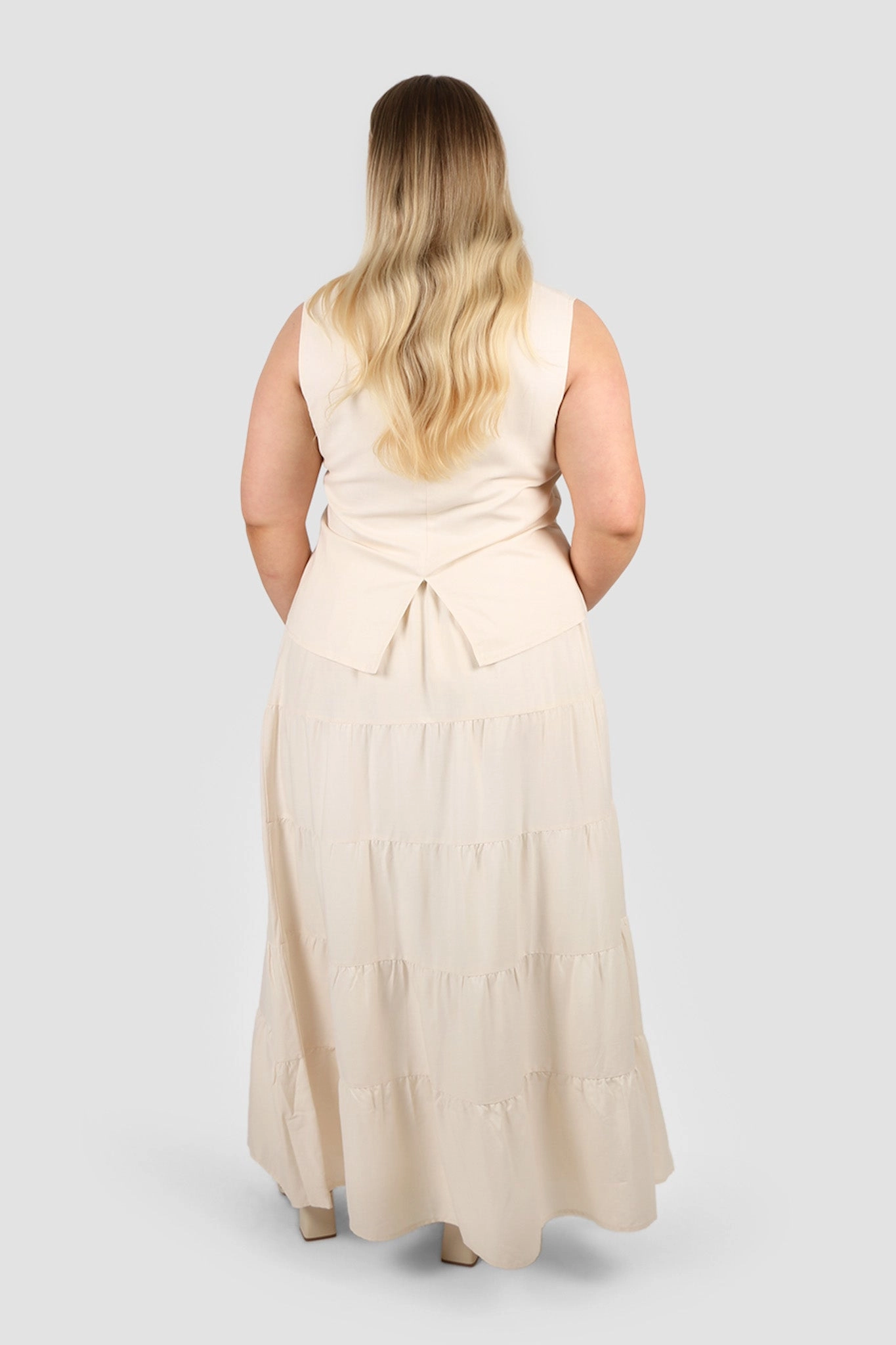 Twist Knot Details ZYLA TIERED MAXI SKIRT NEUTRAL