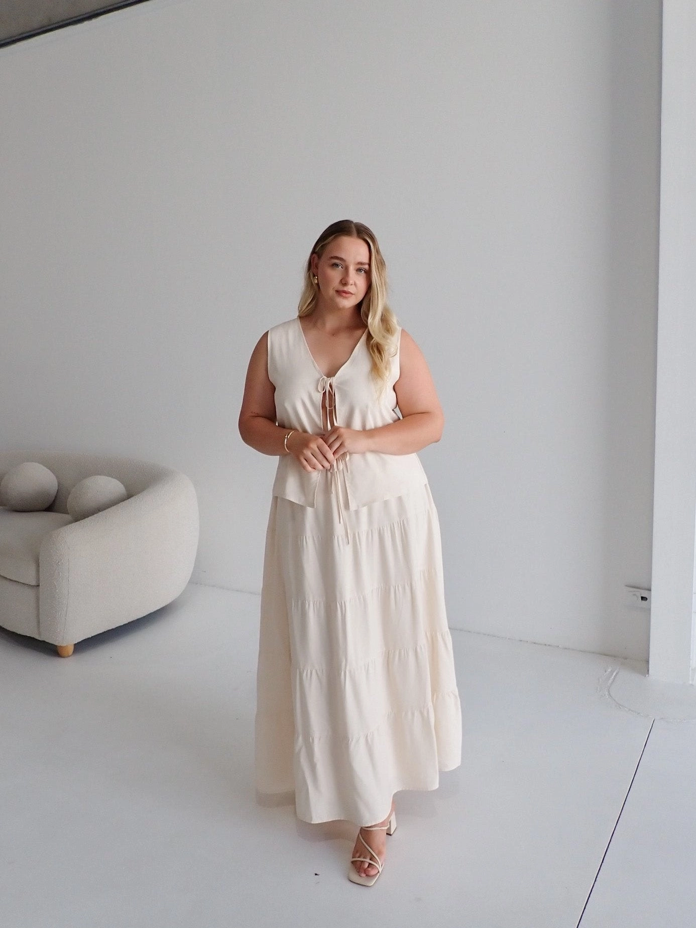 ZYLA TIERED MAXI SKIRT NEUTRAL Shape Enhancing Adjustable drawstring