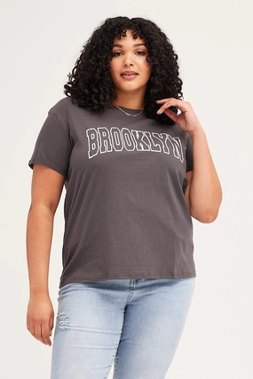 Chic Outfit Fashion-Ready Grey Short Cuff Sleeve Graphic Regular T-shirt