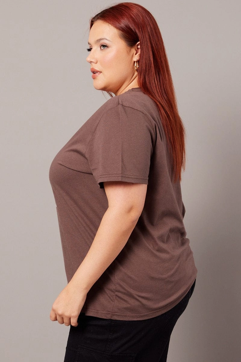 simple design Sport Wear Brown Graphic T-shirt Short Sleeve Crew Neck