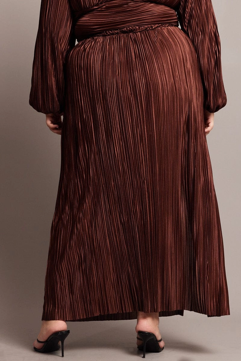 Bold Edge Diagonal Slit Brown Midi Skirt Side Split Plisse
