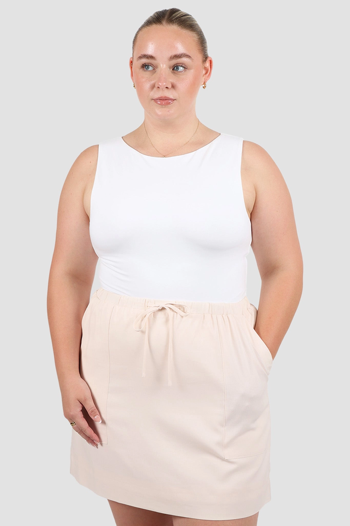 Wrinkle Resistant Finish TORIA SKIRT NEUTRAL