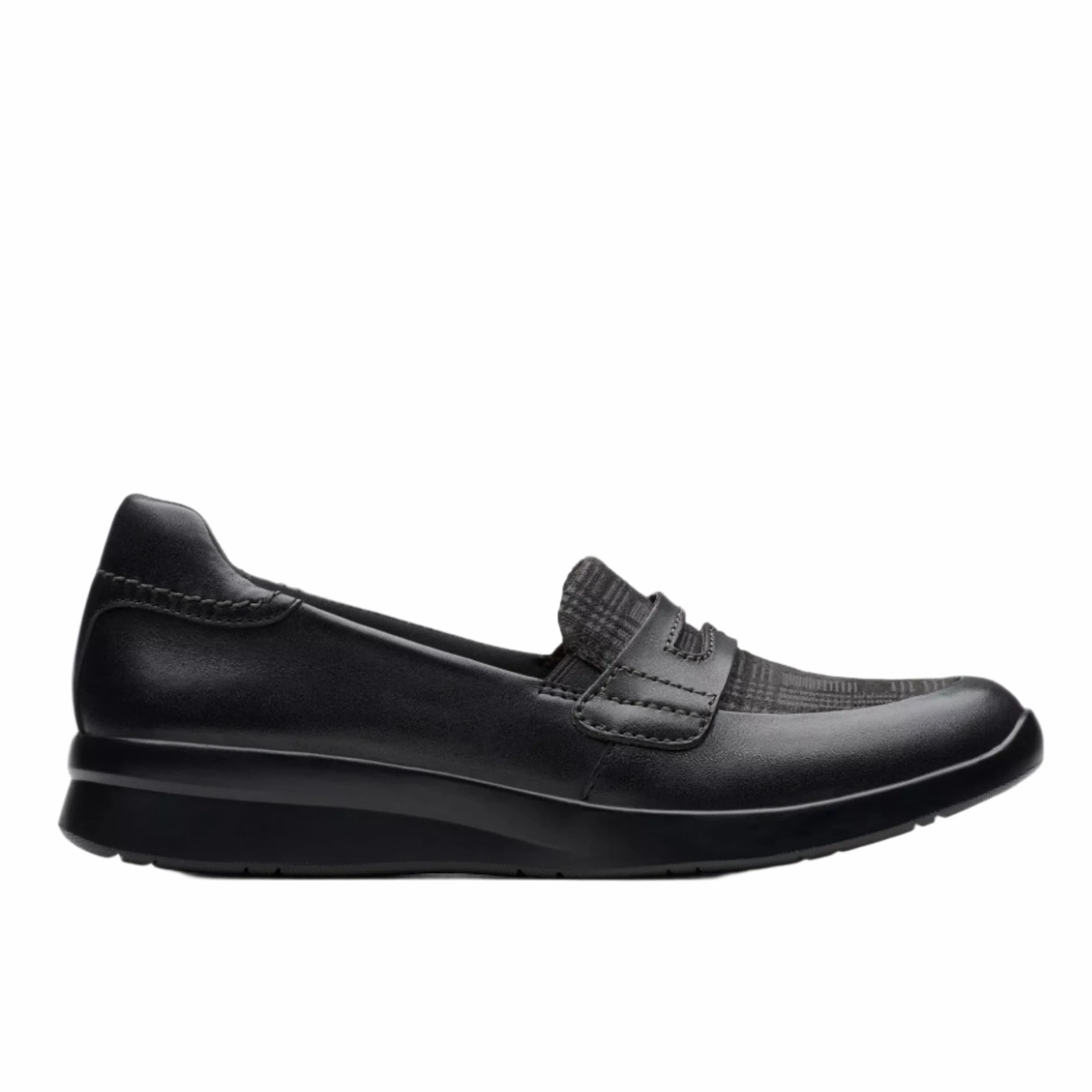 Slim Shape Walk Time Clarks Women's Ellowyn Penny Loafer - Black
