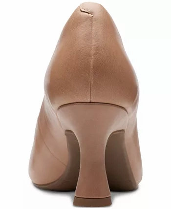 Timeless Style Footwear Clarks Women's Kataleyna Gem Pumps - Warm Beige