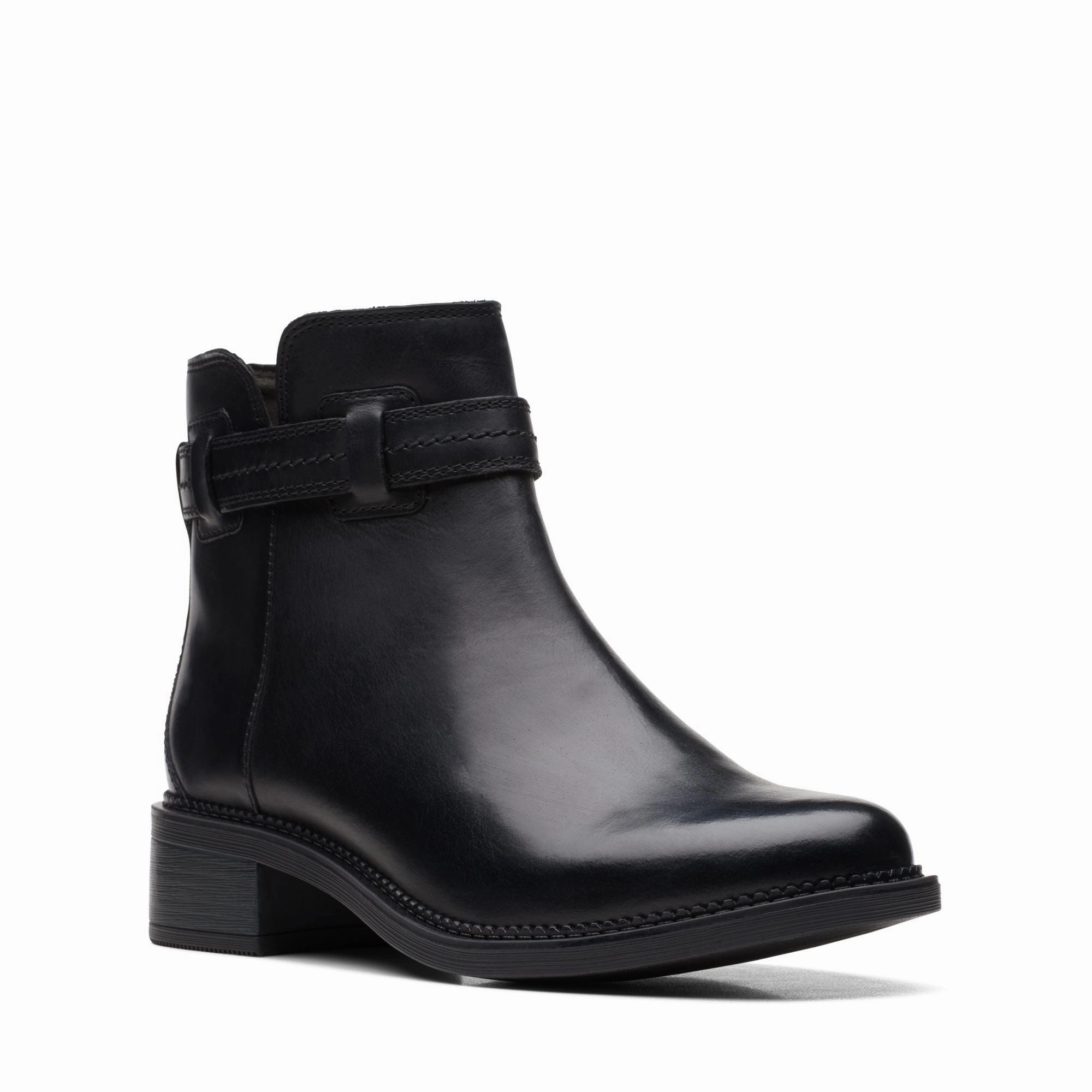 Daily Comfort Clarks Women's Maye Ease Boot - Black Leather