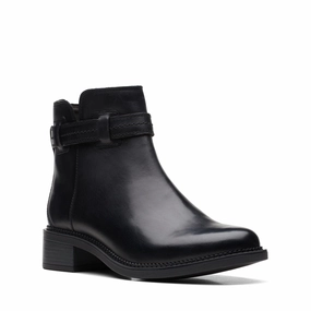 Daily Comfort Clarks Women's Maye Ease Boot - Black Leather