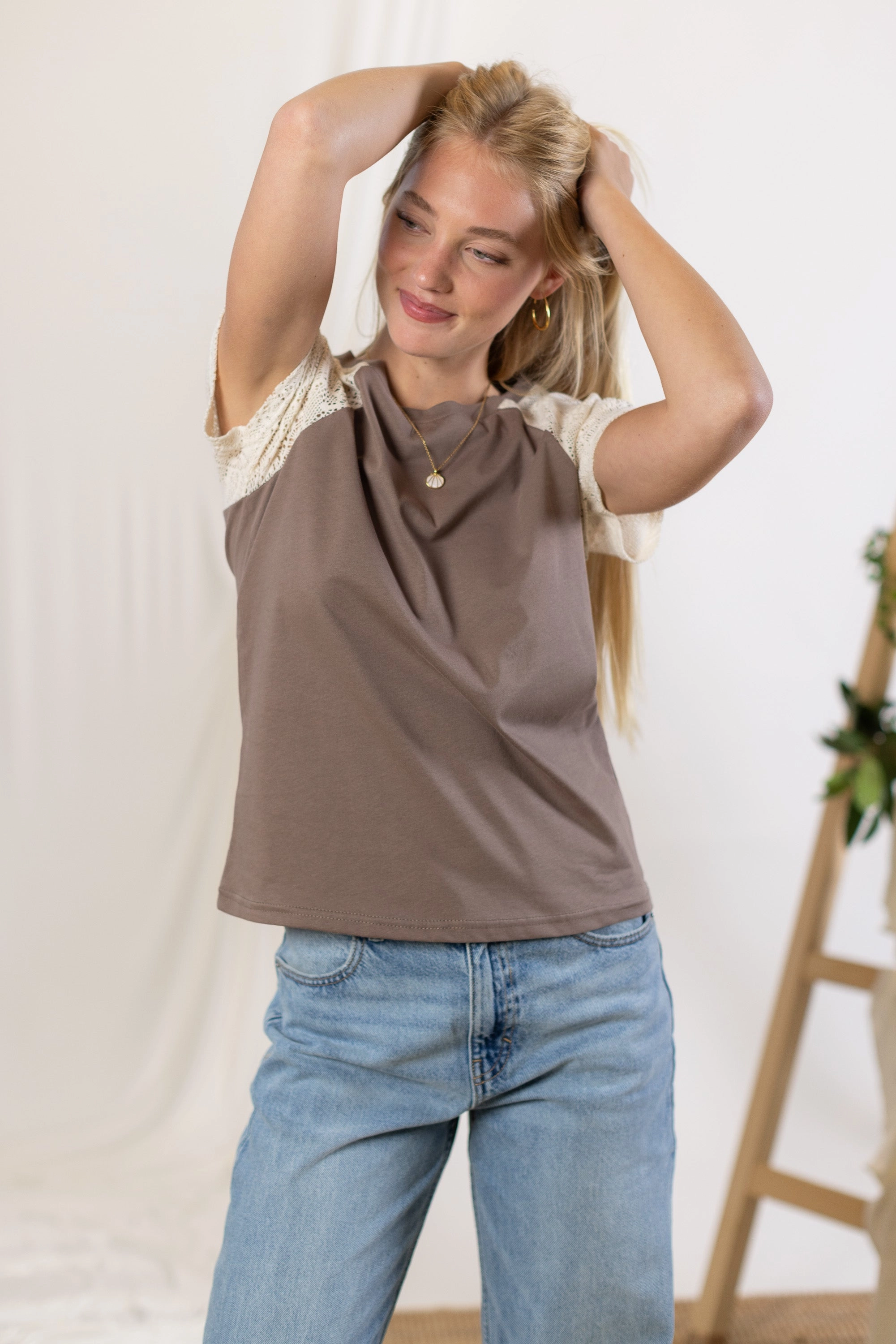 Top Alex Chocolate ArticulatedElbowShaping
