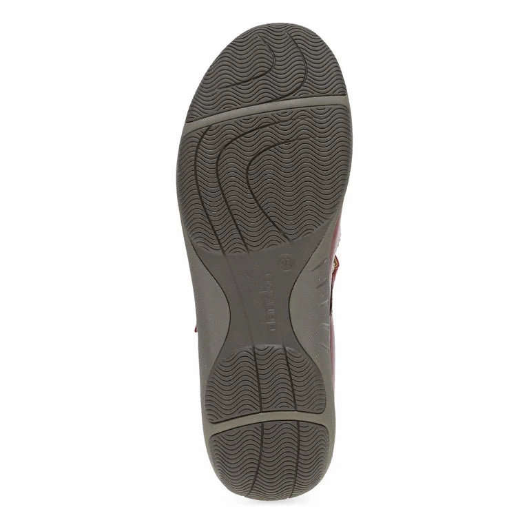 Lake Step Cold Hike Dansko Stacy Mary Jane Clog - Red Waxy Burnished