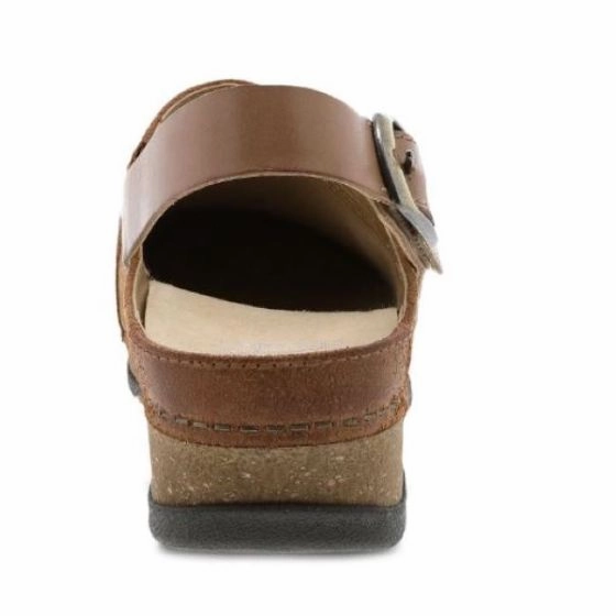 Dynamic Motion Quick Transition Dansko Women's Merrin Clog - Tan