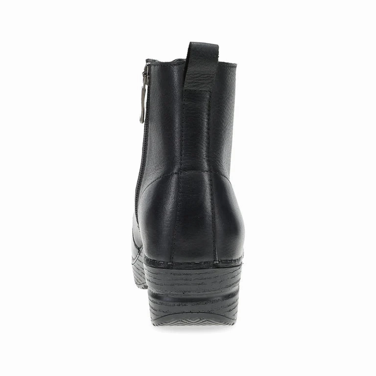 Rubberized Tread Dansko Women's Sigourney Boot - Black