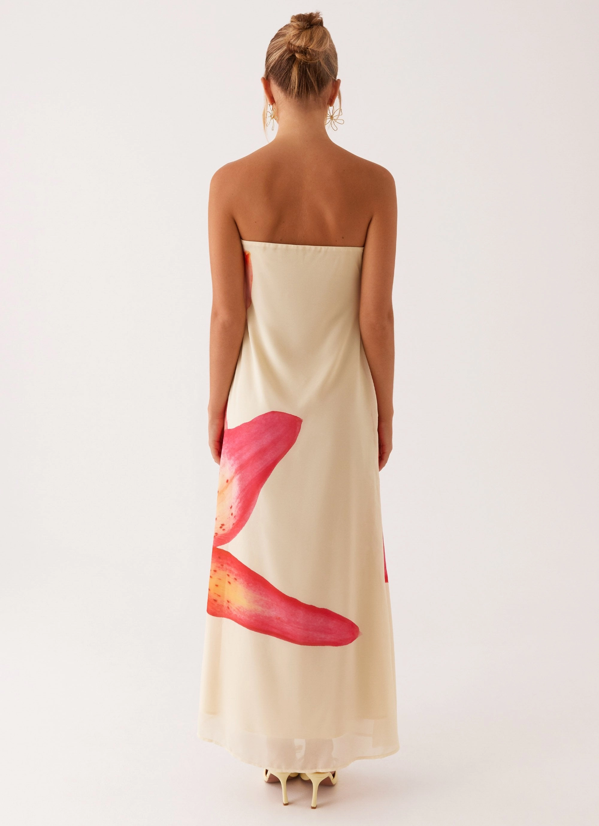Darcy Maxi Dress - Yellow Floral Romantic Hour Buckle-Detail