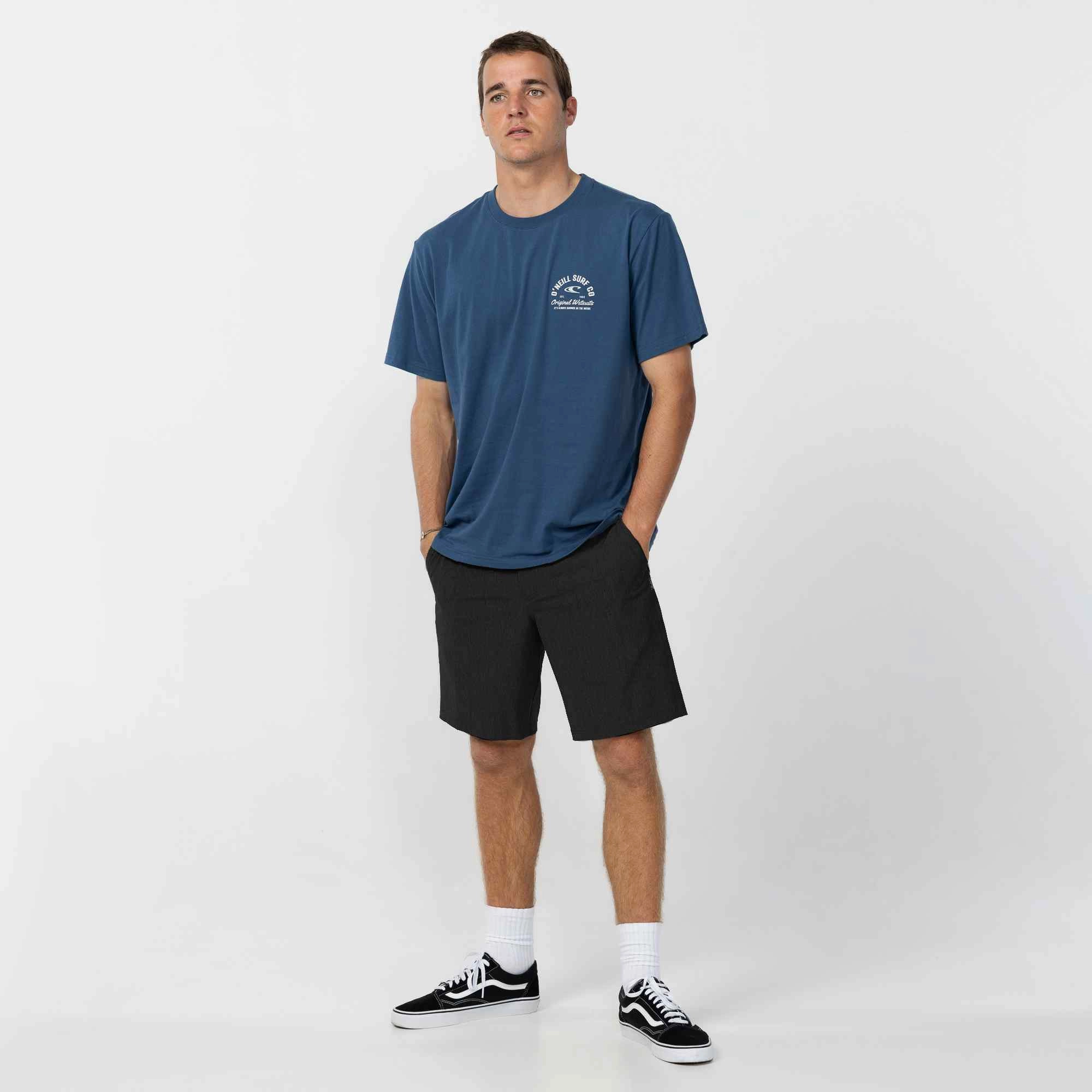 Reserve Heather 19" Hybrid Short - Heather Black healthcare industry Breezy Layer