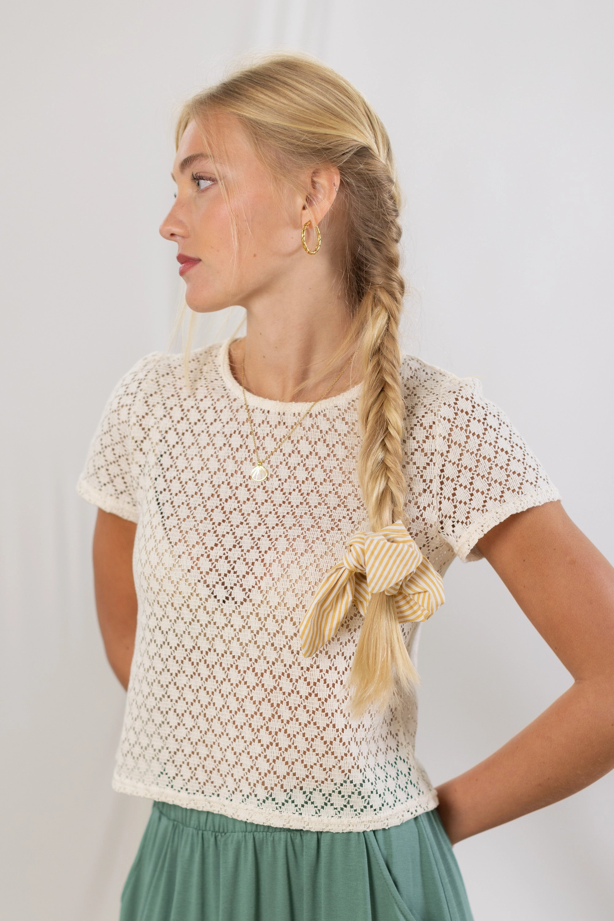 Activewear Top Wear Resistant Fabric Top Ravela Lace