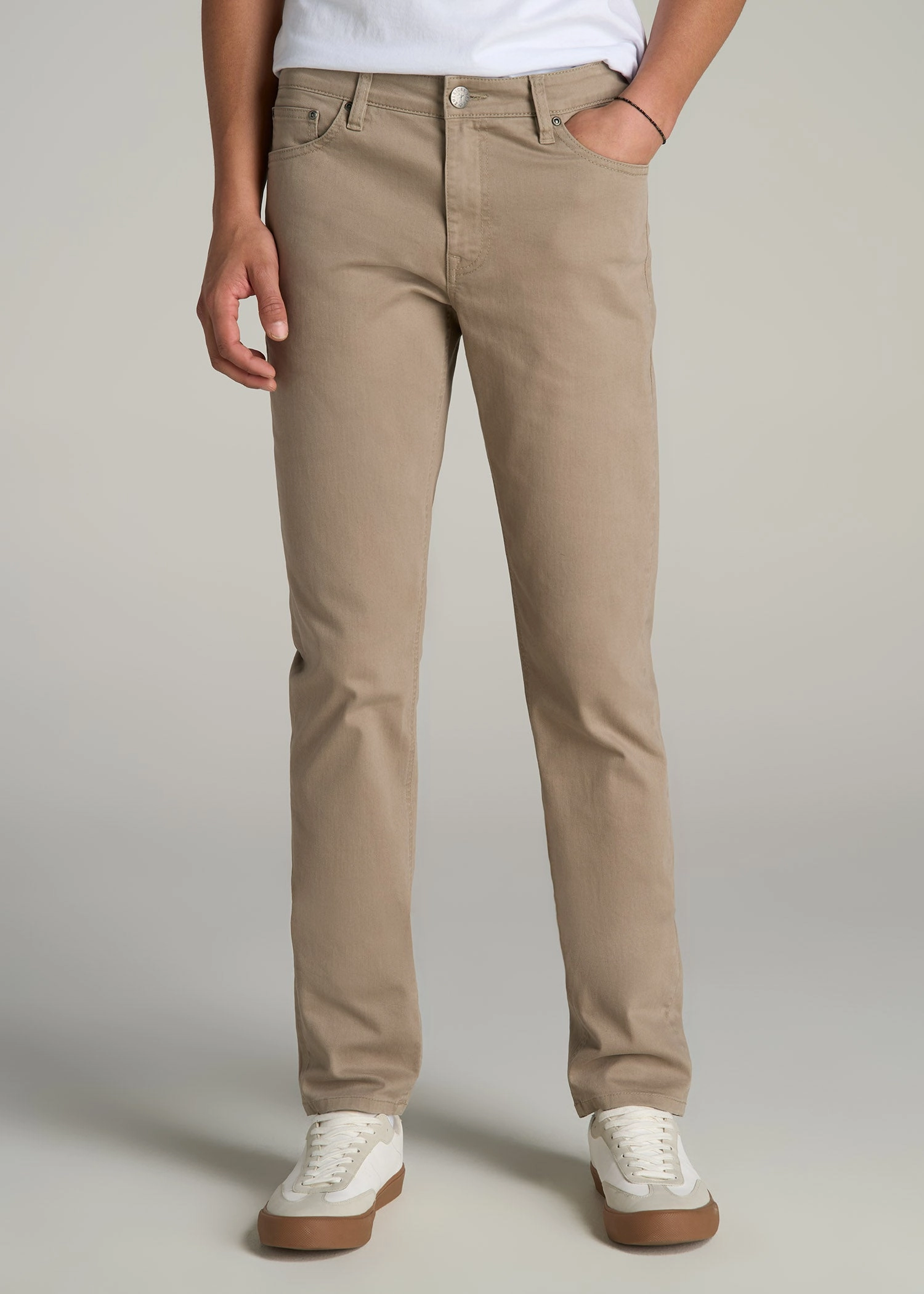 Dylan Slim Fit Colored Jeans for Tall Men in Clay Wash Weekend Style Rainy Day Smooth Form
