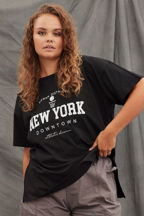Black Graphic T-shirt New York Short Sleeve Side Split Sport Performance Design
