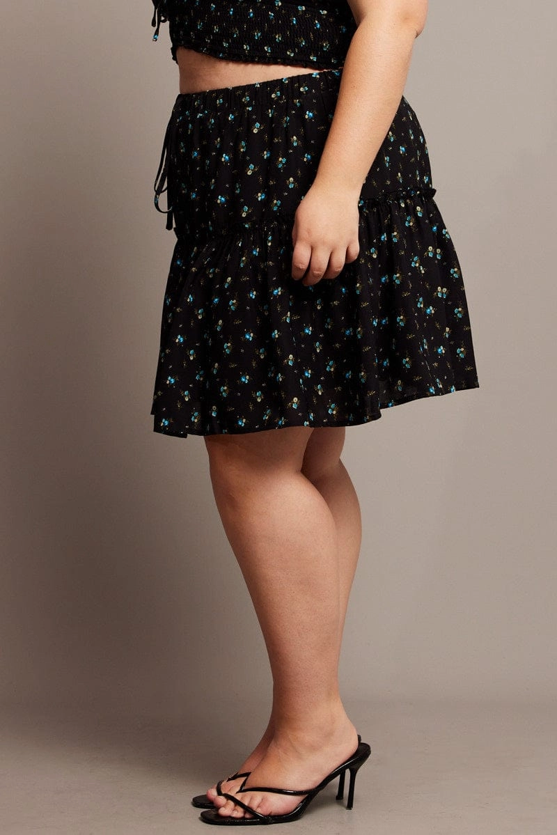 Non Irritating Edges Black Ditsy Frill Hem Mini Skirt