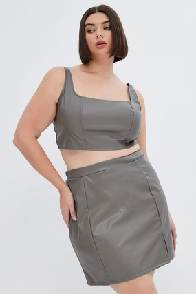 Daytime Look Outfit Lookbook Grey Mini Skirt Faux Leather