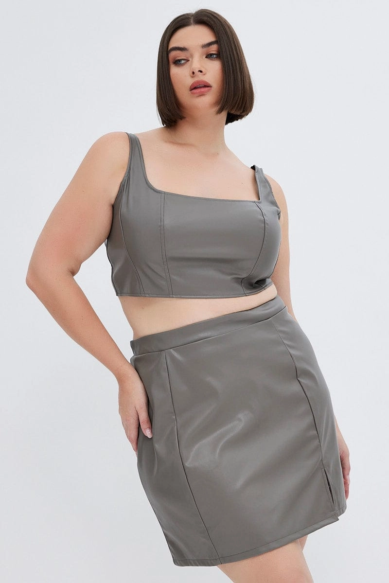 Daytime Look Outfit Lookbook Grey Mini Skirt Faux Leather