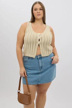 Beige Crochet Cardigan Sleeveless All Ground Monochrome Look