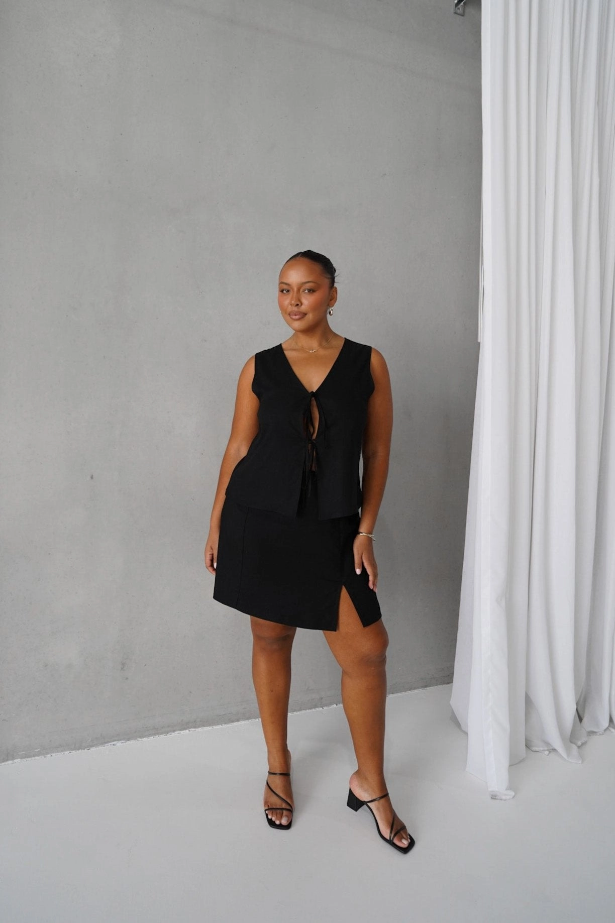 Subtle Details KAIRO SKIRT BLACK