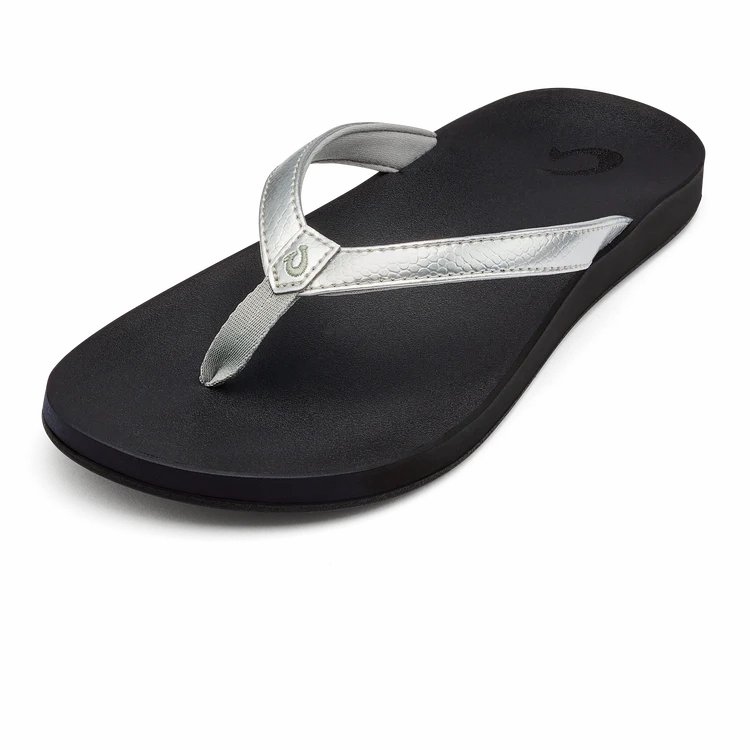 Olukai Women's Puawe Sandal - Silver/Black stain resistant coating