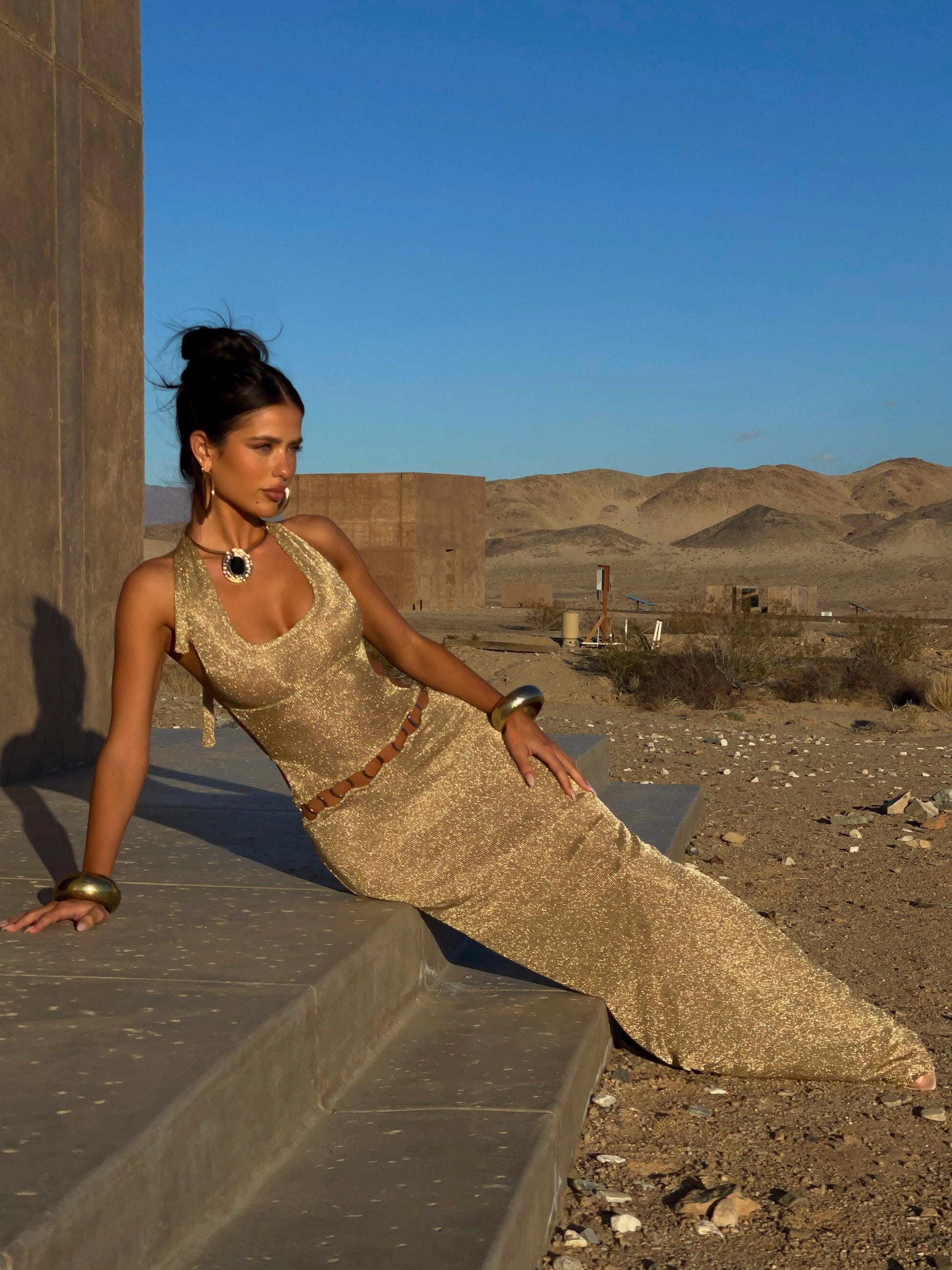 CARMEN MAXI DRESS GOLD Charming Style Fresh Fit