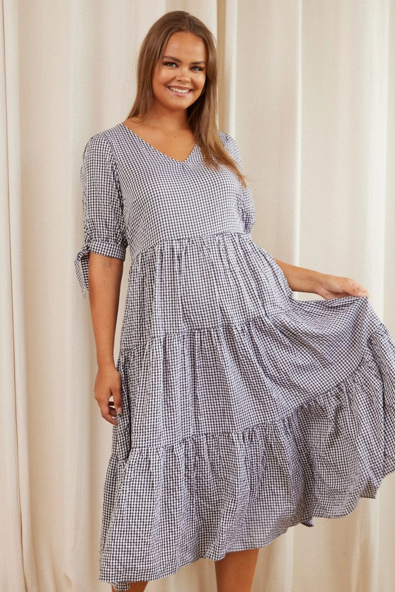 Happy Glow All-Day Comfort Wear Check Midi Dress V-neck Short Sleeve