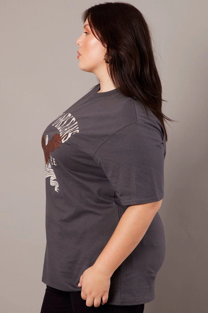 Beach relaxation Grey Graphic T-shirt Short Sleeve Crew Neck