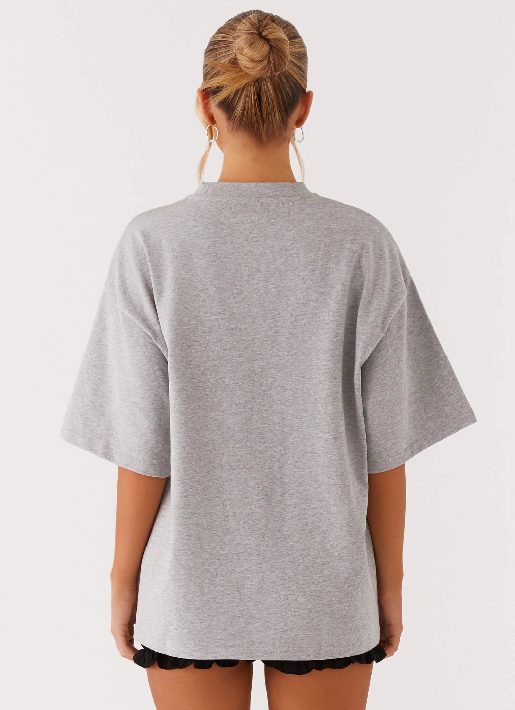 Fuzz Free Surface Relaxed Everyday Wear Signature Oversized Tee - Grey