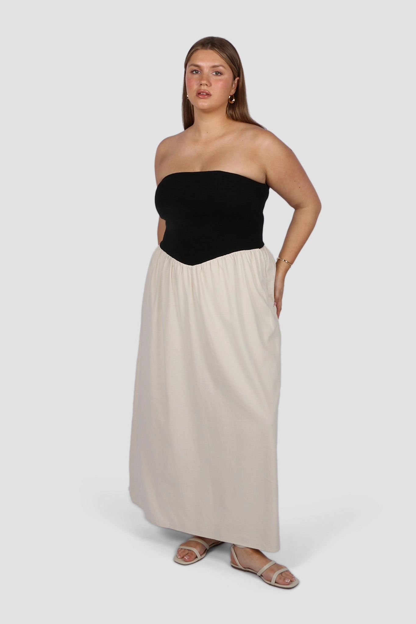 VELLA DRESS NEUTRAL/BLACK Flattering Look Wear