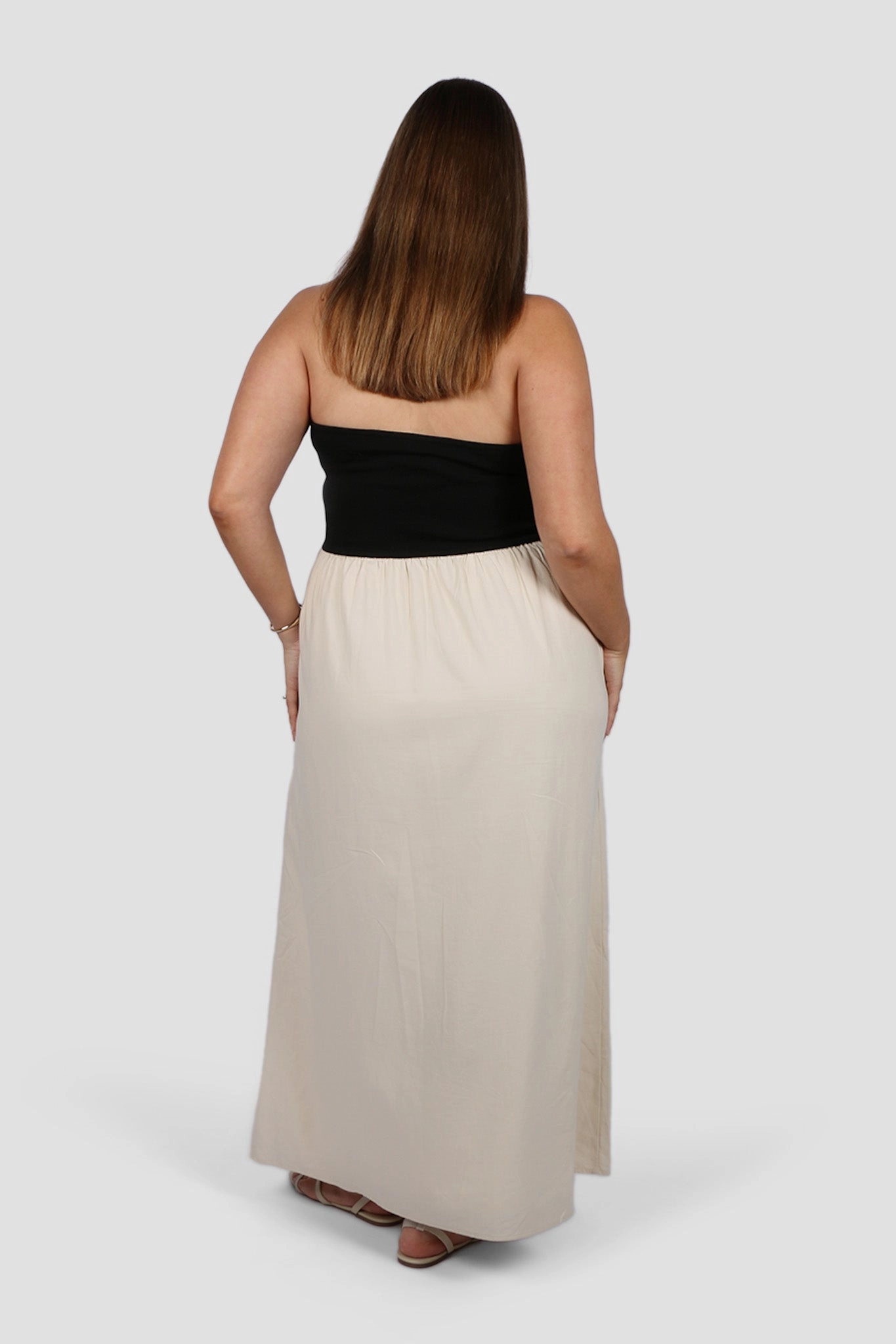 Casual Elegance Perfect Day-to-Night VELLA DRESS NEUTRAL/BLACK