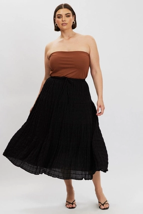 Hip Skimming Cozy Movement Black Textured Tiered Maxiskirt