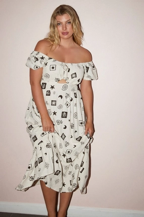 Travel-friendly Travel Staple Beige Abstract Midi Dress Short Sleeve Ruched Bust