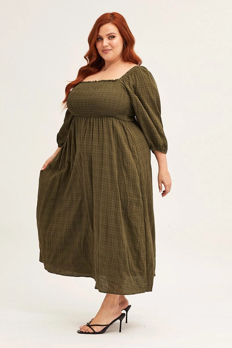 CrinkleResistantWeave Green 3/4 Sleeve Shirred Midi Dress