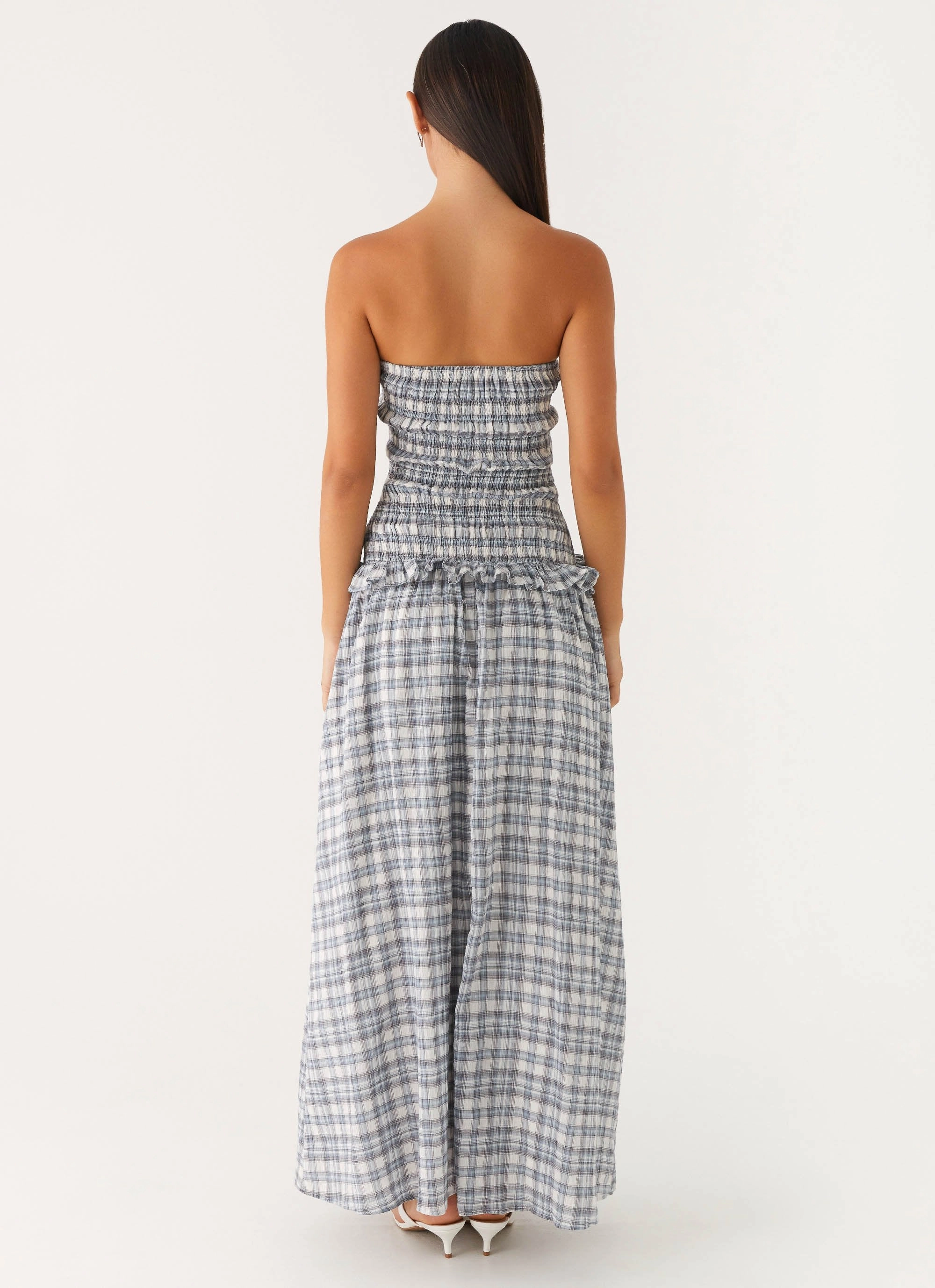Trendy pick Malia Shirred Maxi Dress - Blue Grey Check