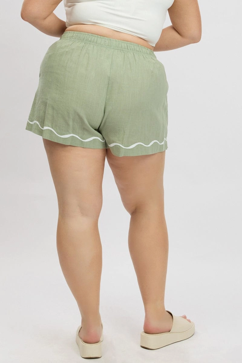 Durable Hemming Green Elastic Waist Pull On Shorts