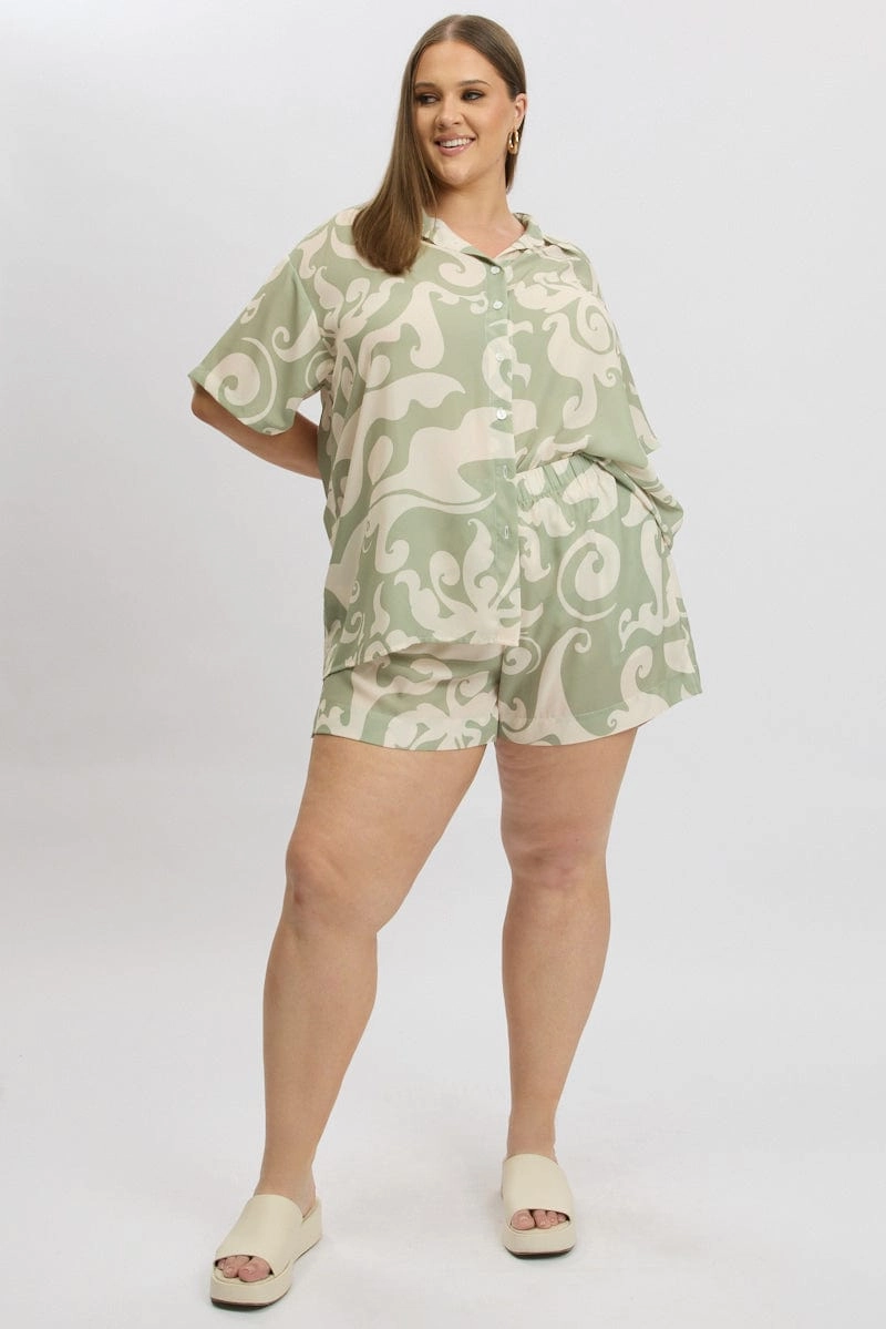 Mood Match Green Abstract Elastic Waist Shorts