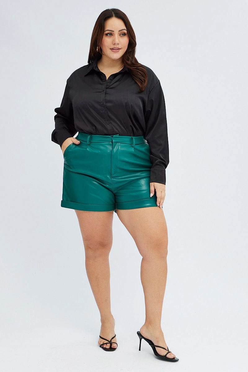 Athletic Design Chafe Resistant Seams Green Cuffed Shorts Faux Leather Elastic Back